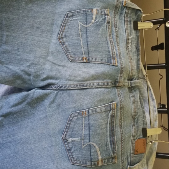 - Jeans - Picture 3 of 4